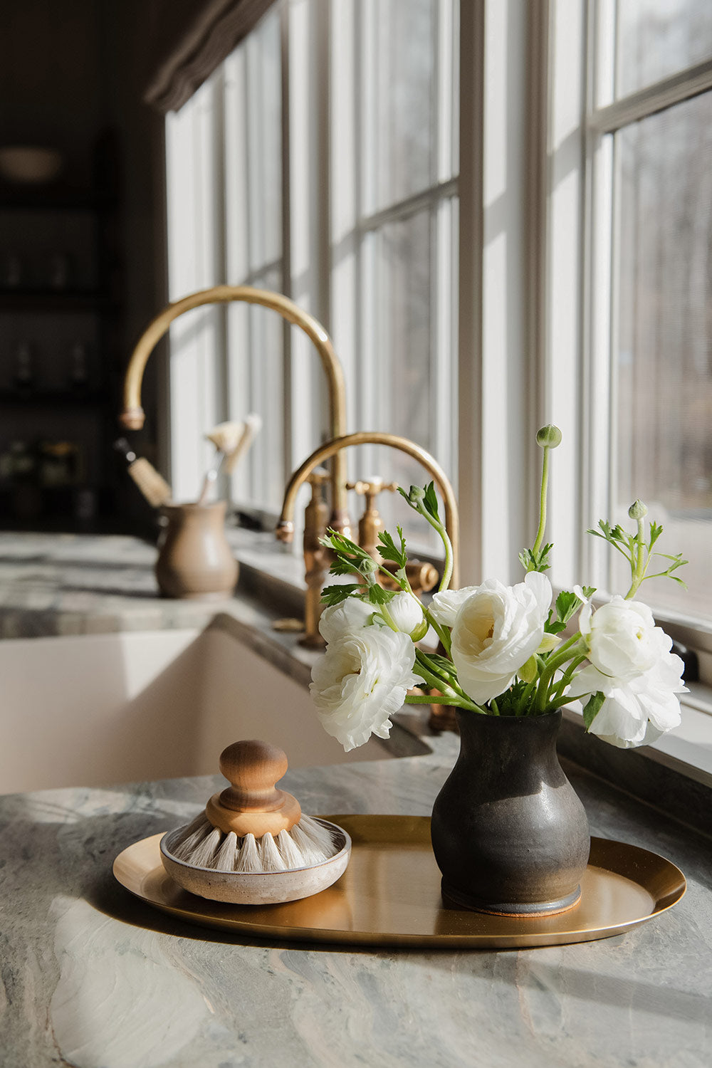 Clayndwhisk Dark Bloom Vase