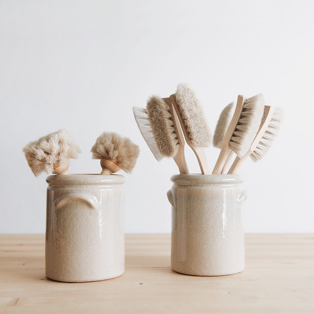 Clayndwhisk Curved Brush