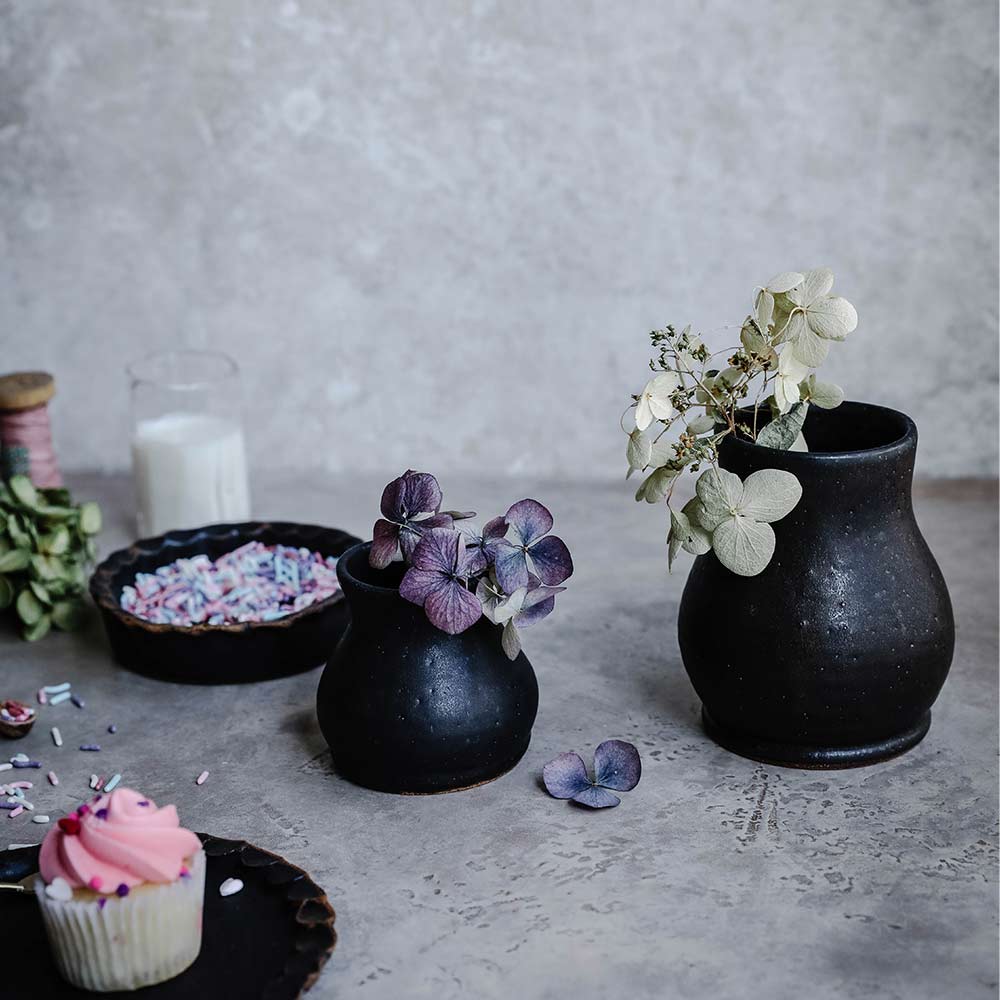 Clayndwhisk Dark Bloom Vase