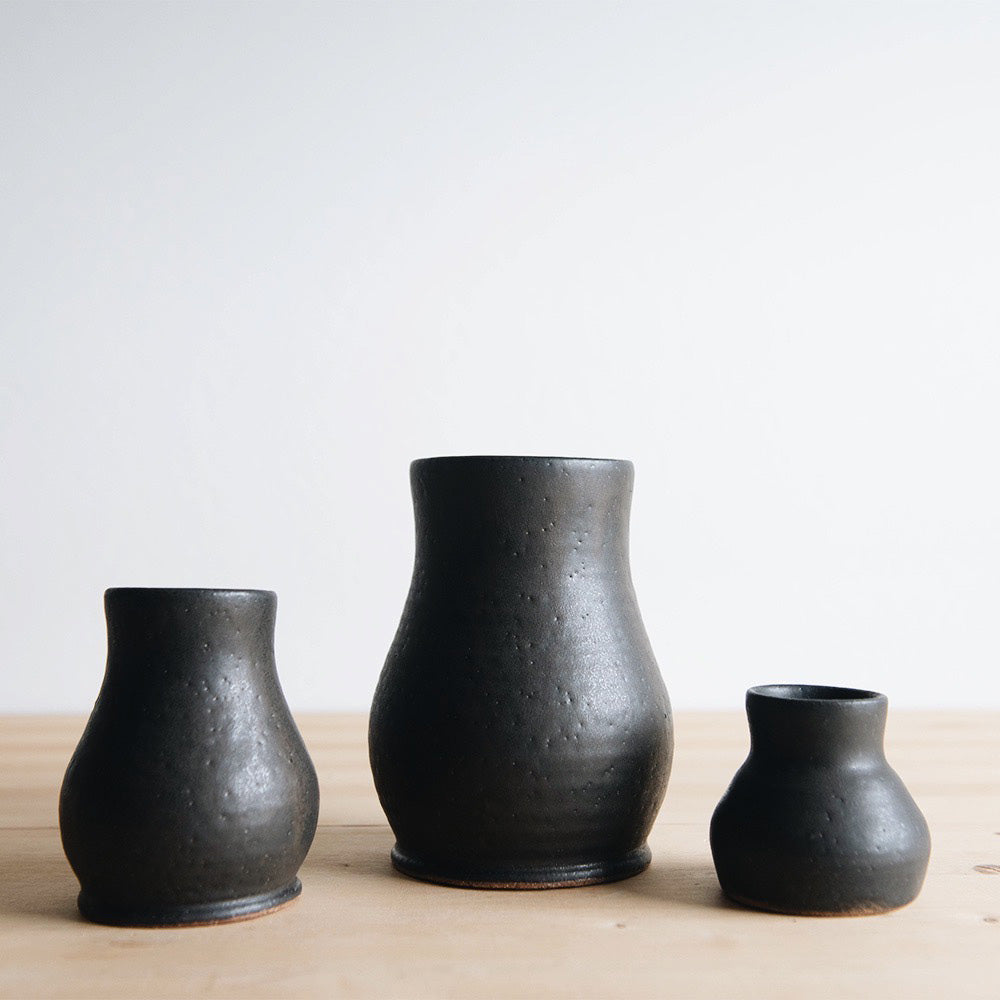 Clayndwhisk Dark Vase