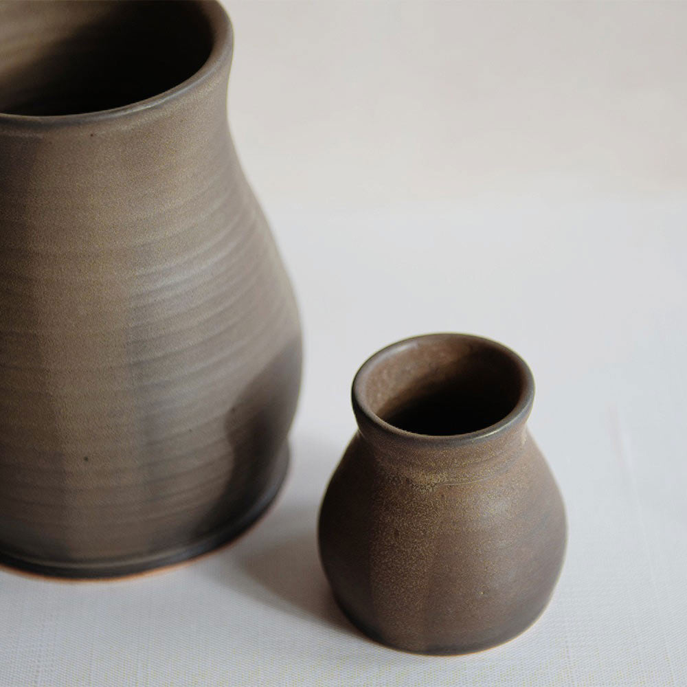 Clayndwhisk Mocha Vase
