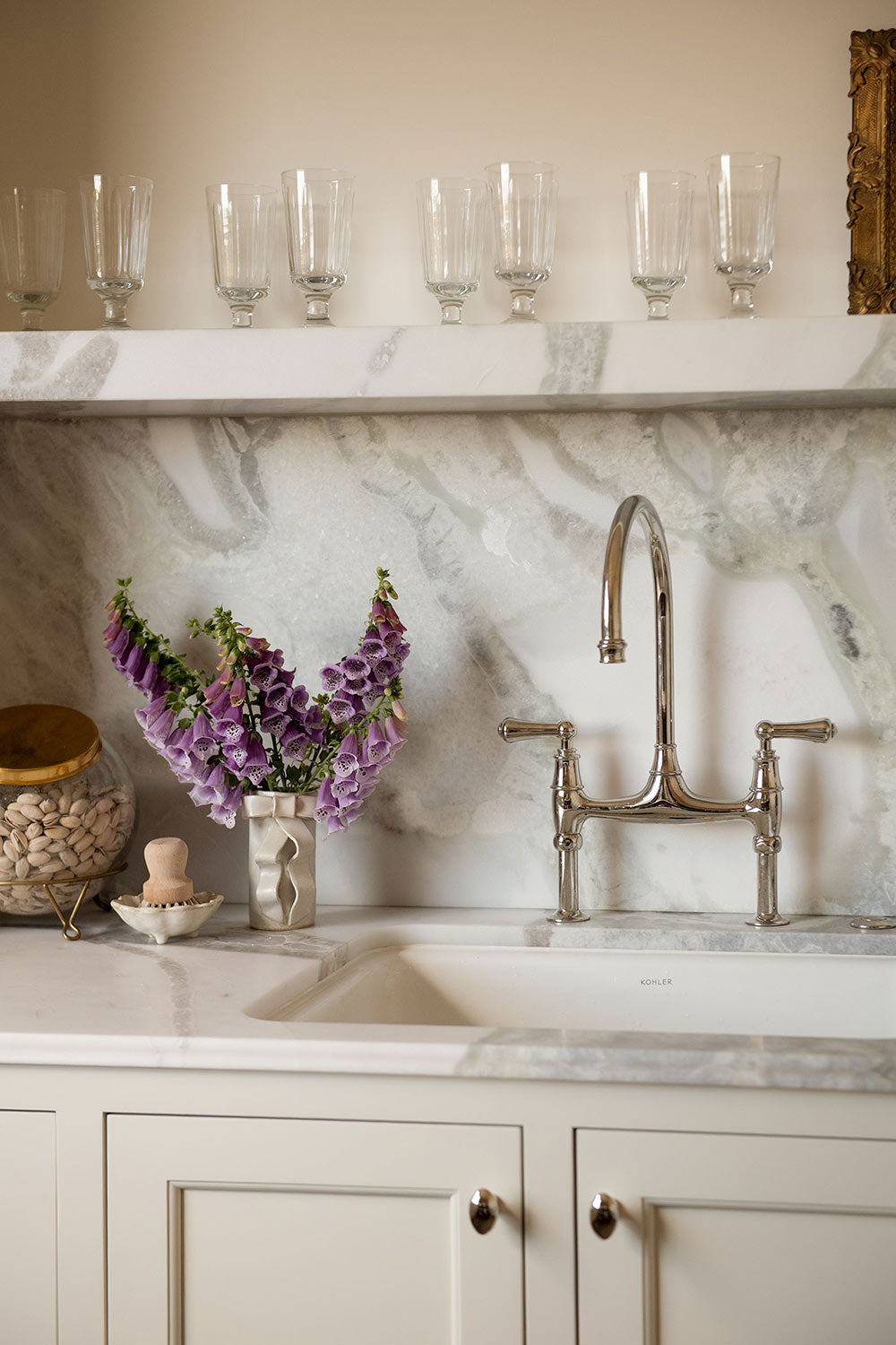 Clayndwhisk Small Ceramic Bow Vase