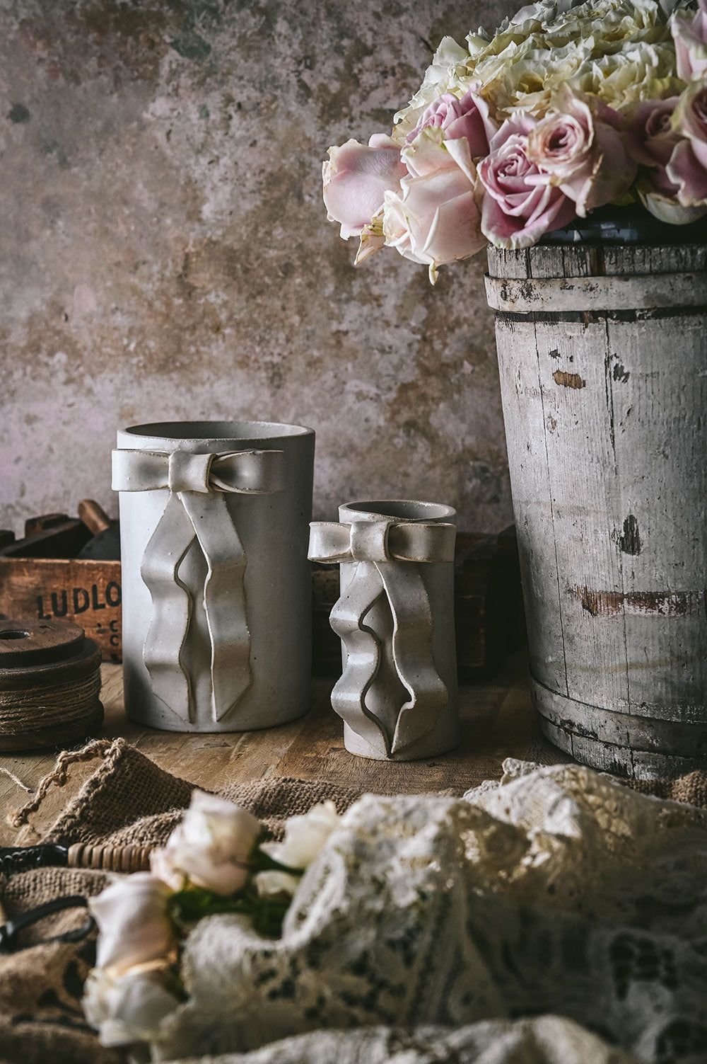 Clayndwhisk Small Ceramic Bow Vase