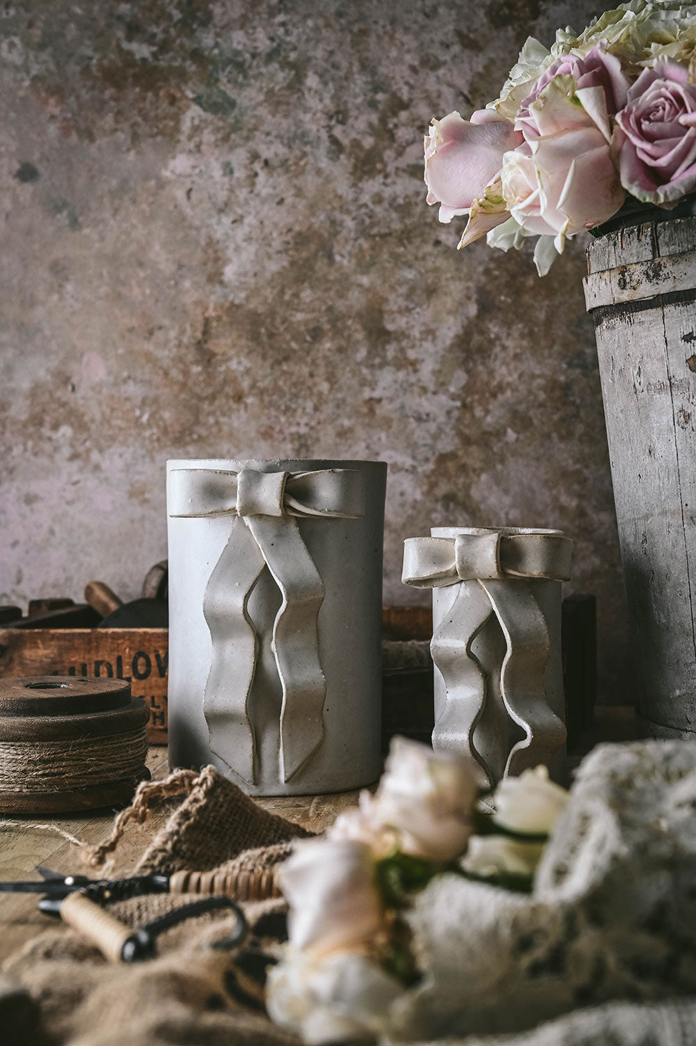 Clayndwhisk Small Ceramic Bow Vase