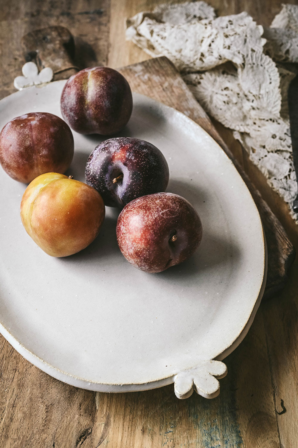 Clayndwhisk Petal Edge Tray