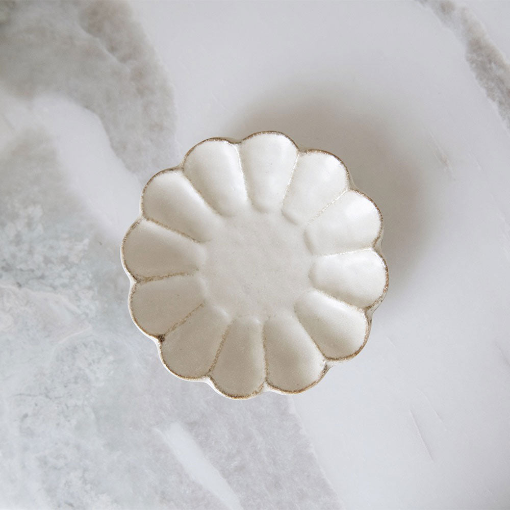 Clayndwhisk Small Ceramic Petal Plate