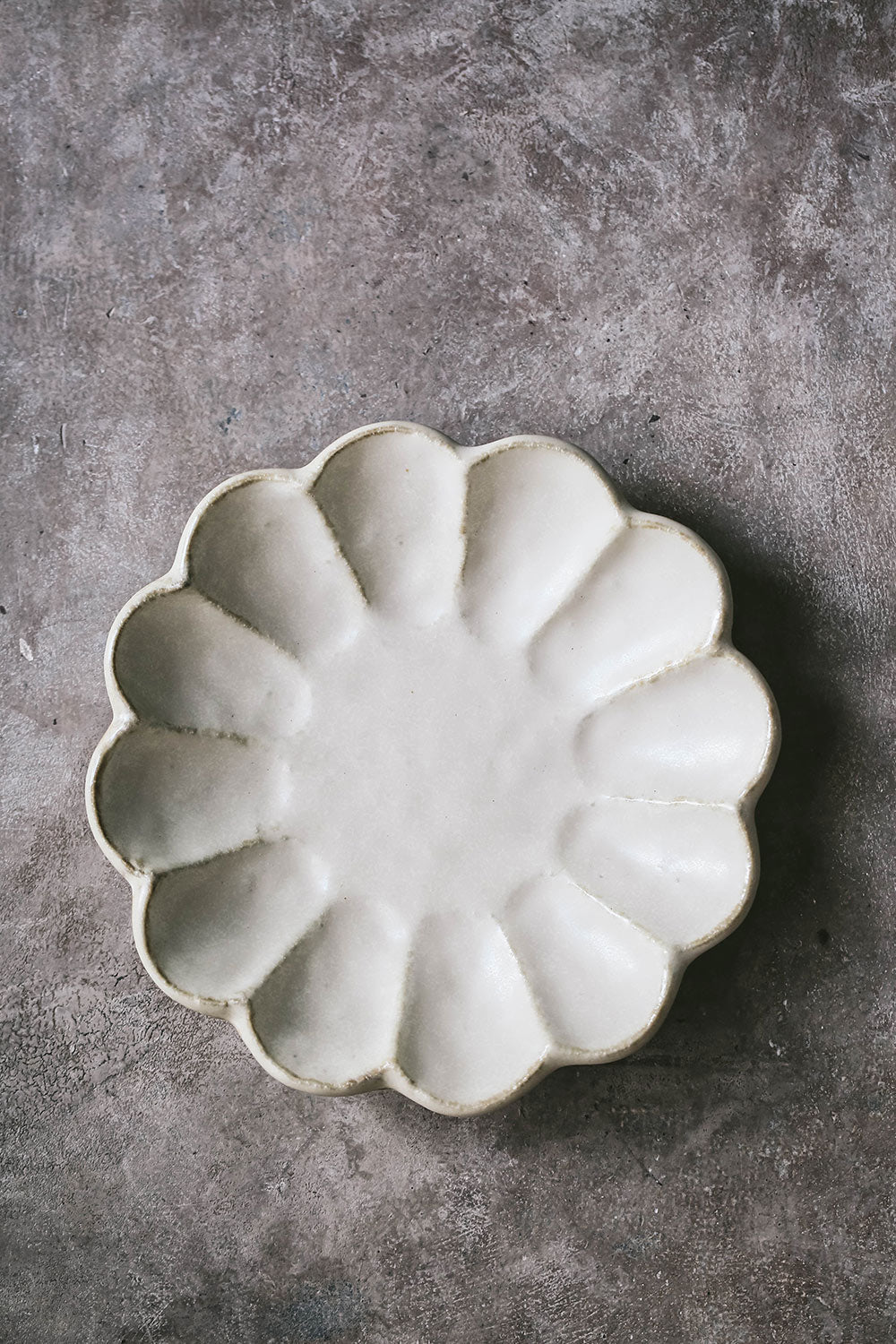 Clayndwhisk Ceramic Petal Plate