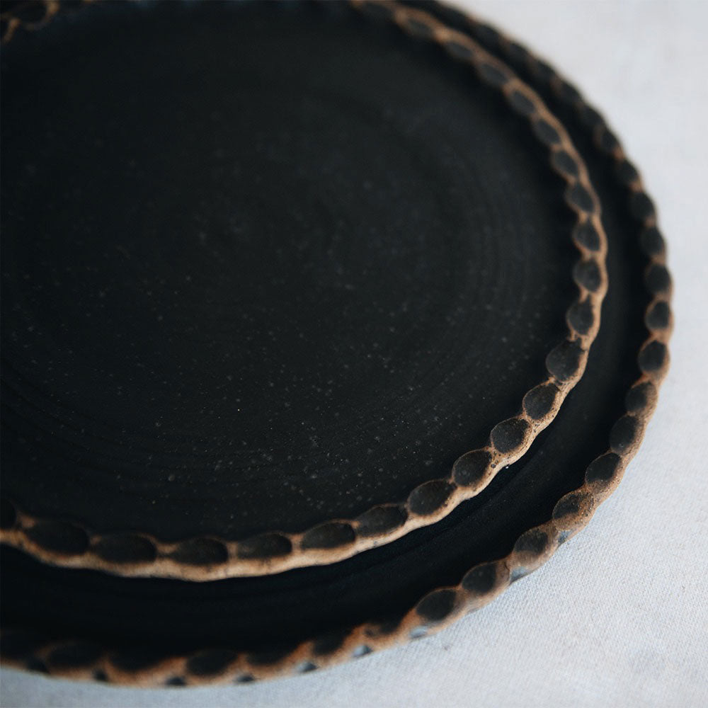 Clayndwhisk Dark Scalloped Plate
