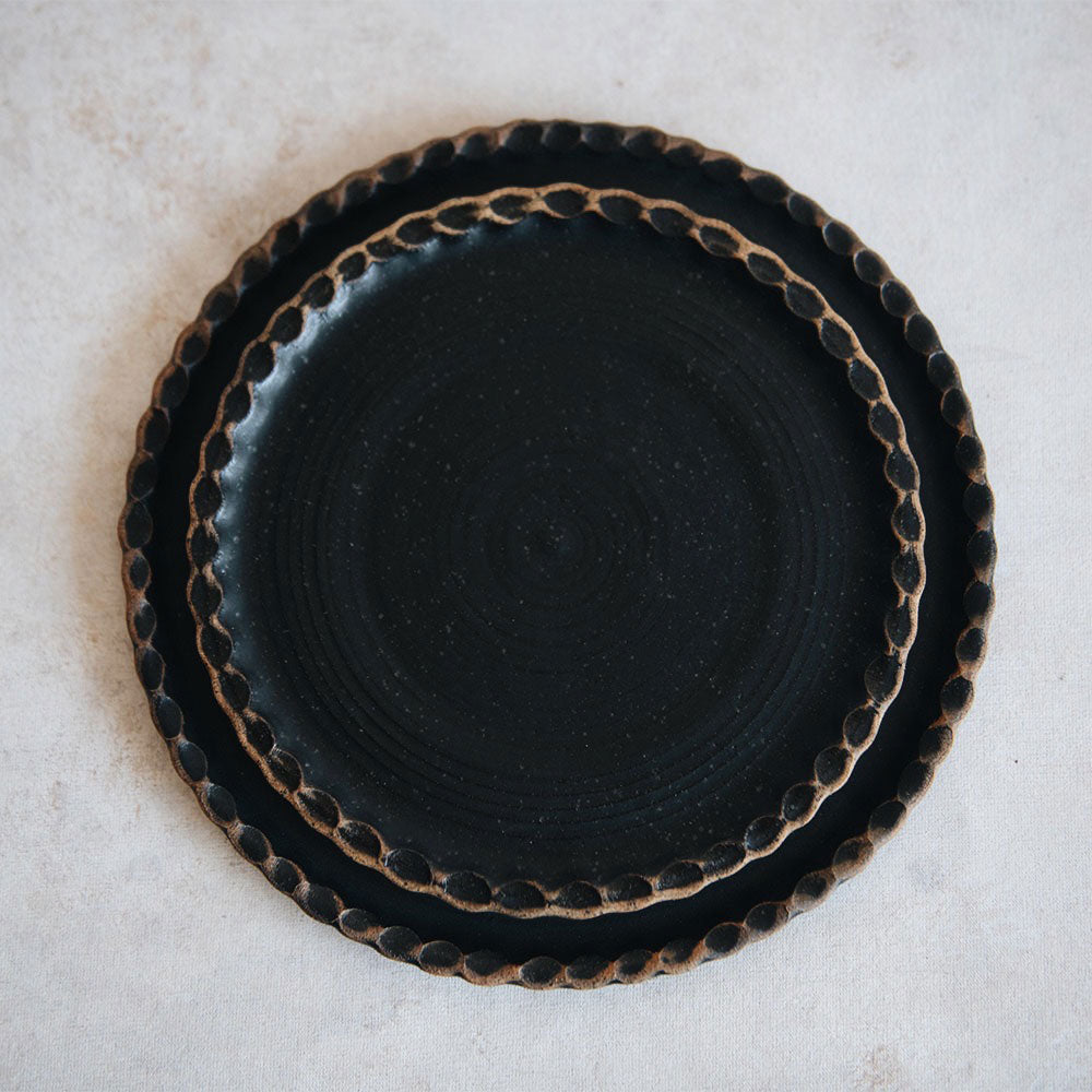 Clayndwhisk Dark Scalloped Plate