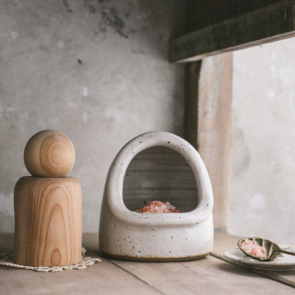 Clayndwhisk Salt Cellar
