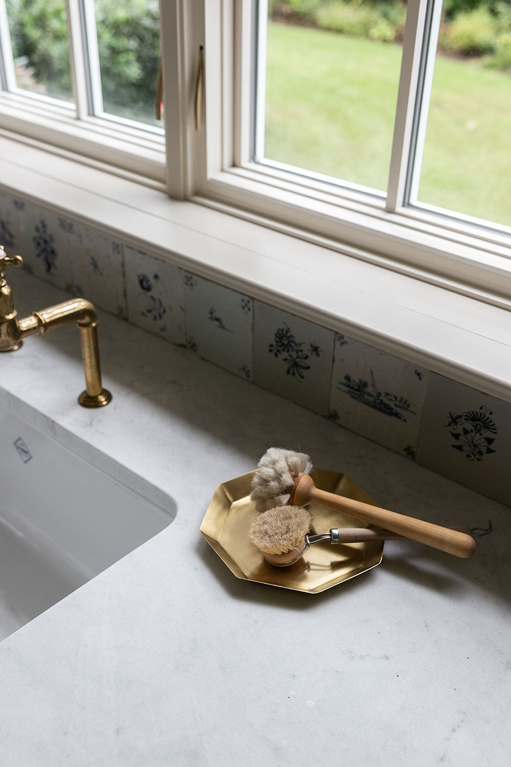 Clayndwhisk Stiff Brush