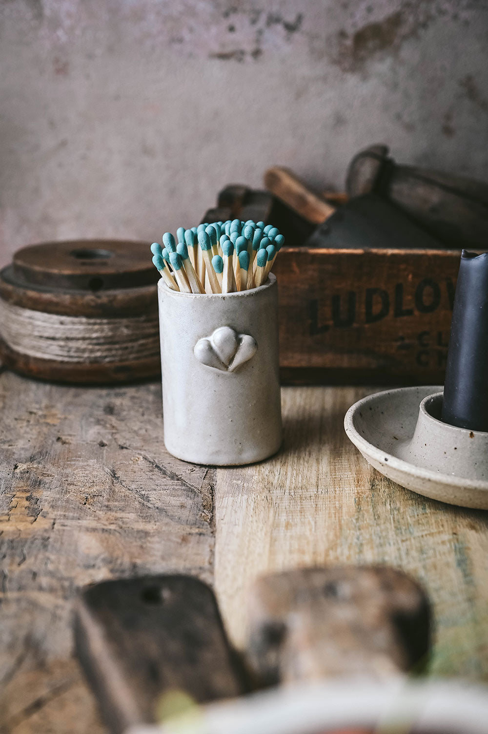 Clayndwhisk Petal Match Holder