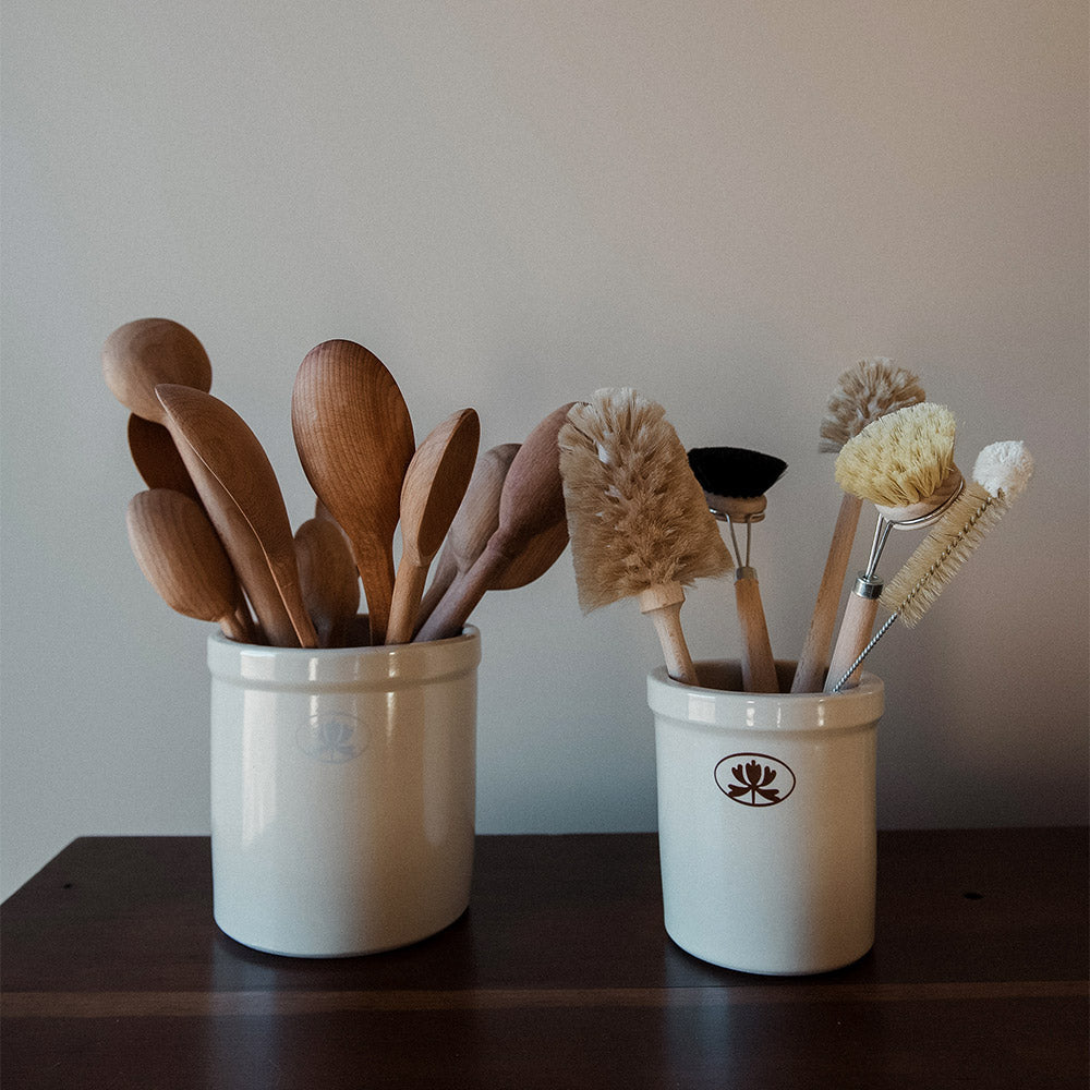 Roan Iris Crock - Clayndwhisk