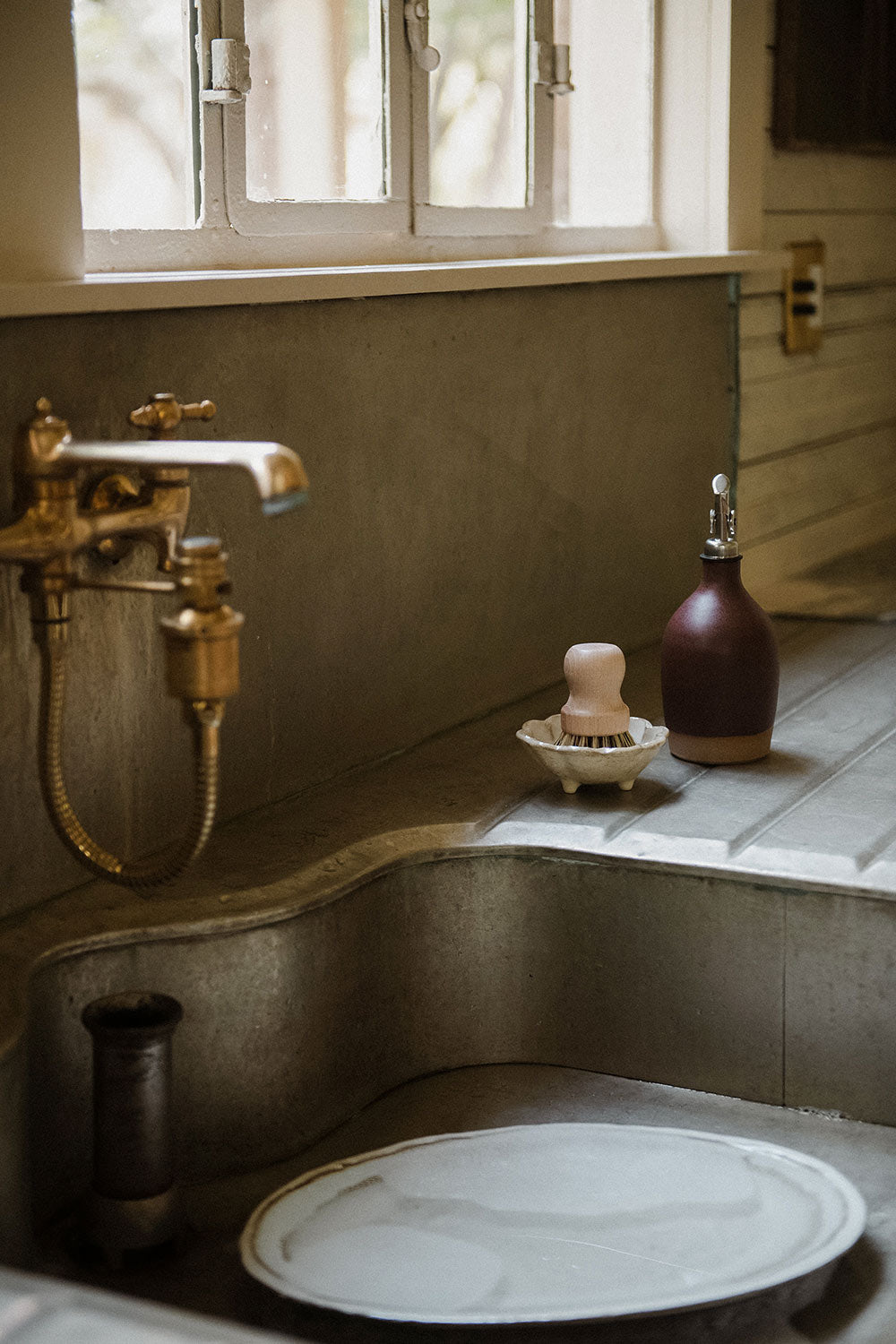 Clayndwhisk Spiced Earth Oil Bottle