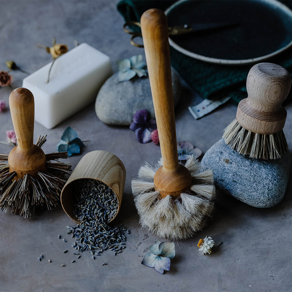 Clayndwhisk Wood Glass Brush