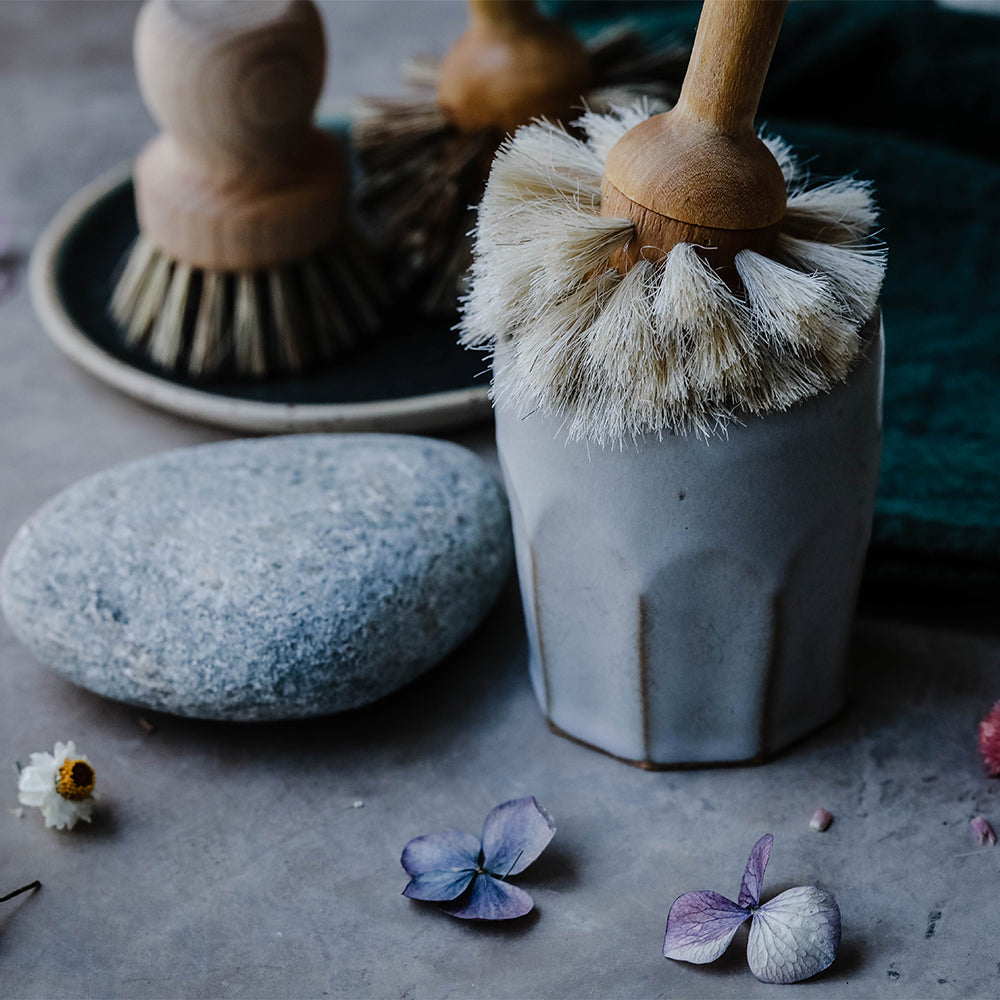 Clayndwhisk Wood Glass Brush