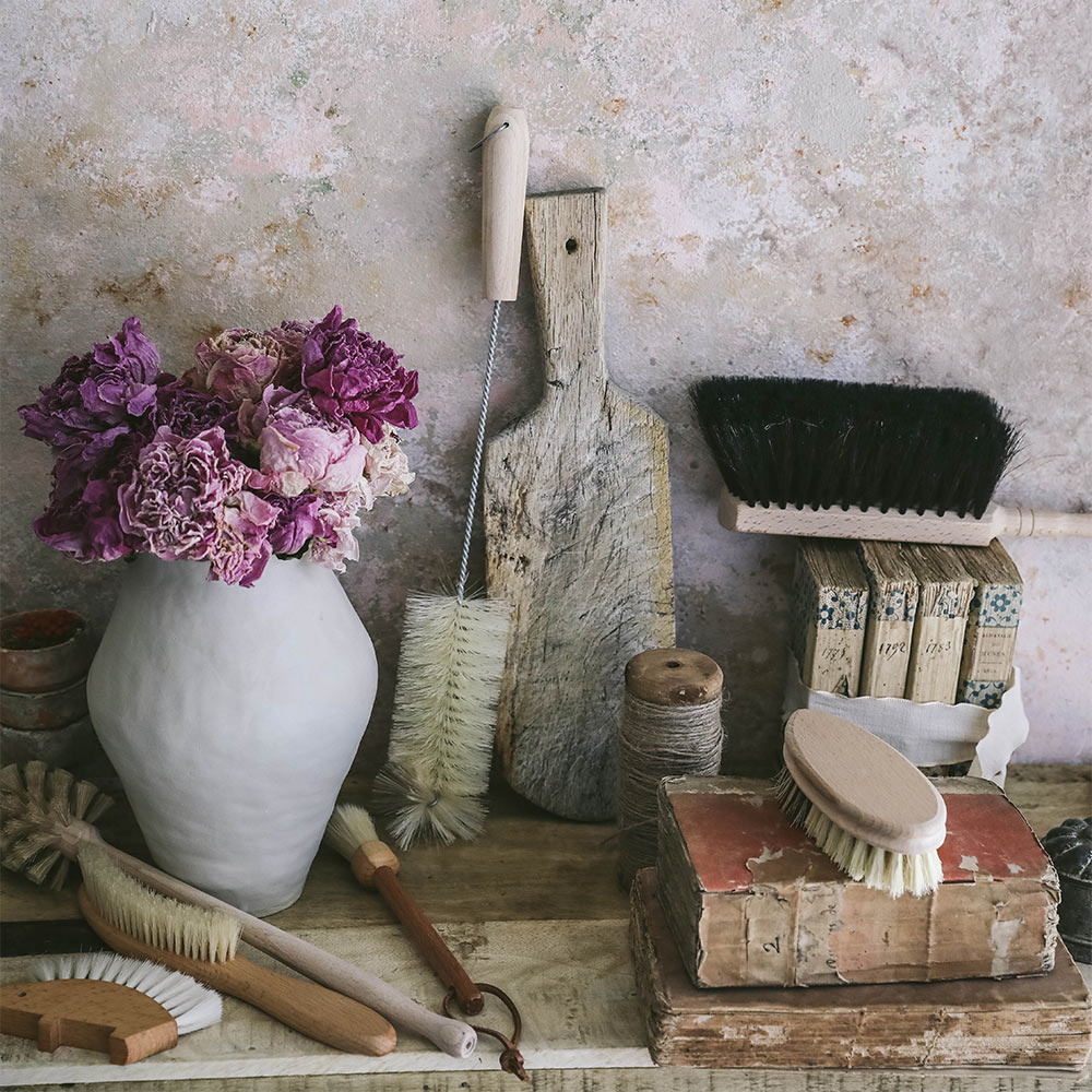 Clayndwhisk Wooden Brush